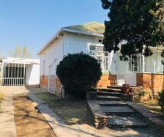 House for sale in Highlands North