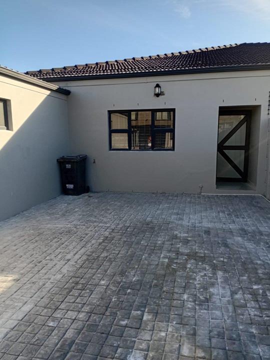 Listing number: P24-117509769, Image number: 2