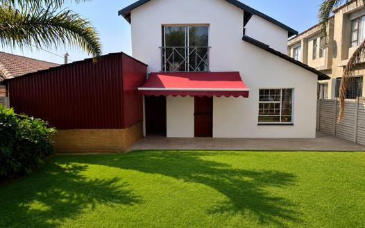 4 Bedroom House for sale in Olievenhoutbosch