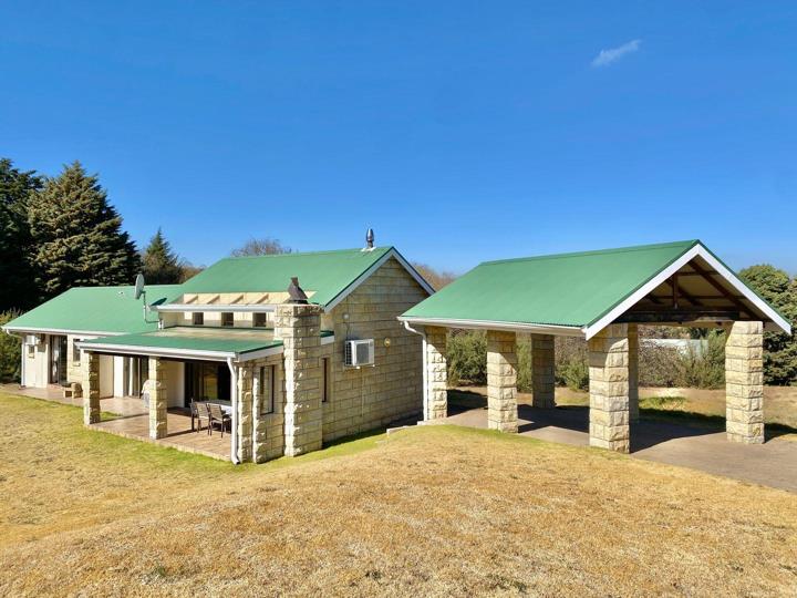 Listing number: P24-117510629, Image number: 2, House and Carport