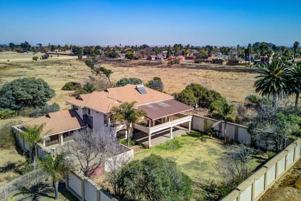 Prime Development Opportunity with Approved Plans and Existing Income

This strategically located 42,827 m² smallholding presents ...