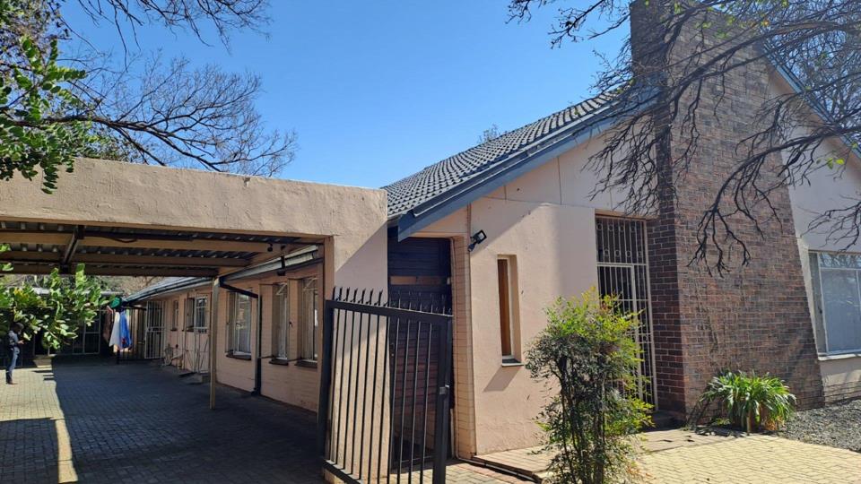 Listing number: P24-117511965, Image number: 2