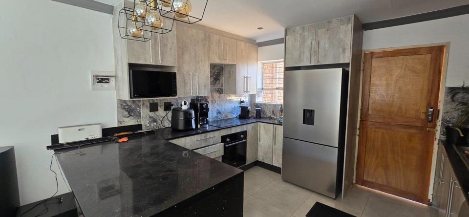 Listing number: P24-117512517, Image number: 3