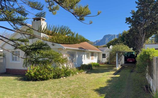 3 Bedroom House for sale in Claremont