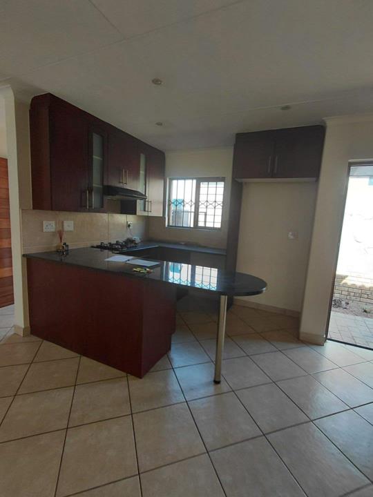 Listing number: P24-117517402, Image number: 2