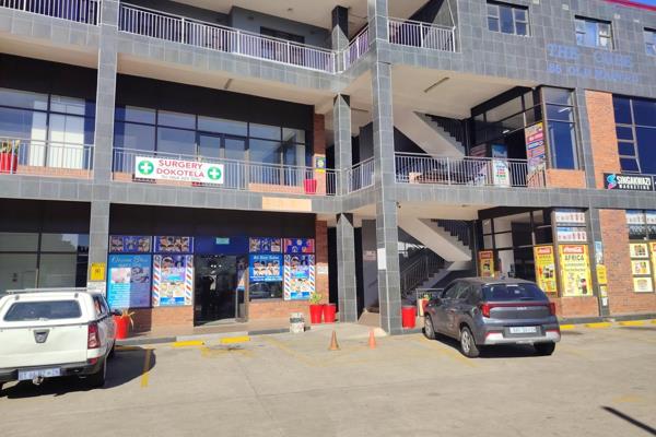 ? Affordable First-Floor Retail Space – Verulam Shopping Complex 

Step into this 50 m² retail unit located on the first floor ...