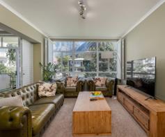 Apartment / Flat for sale in Rondebosch