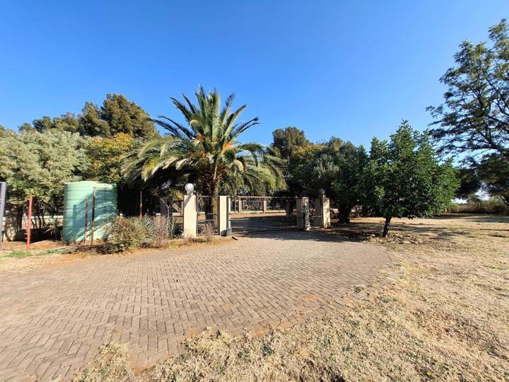 Listing number: P24-117519614, Image number: 2