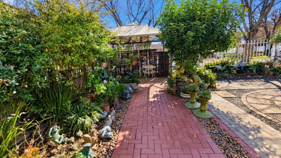 Listing number: P24-117407670, Image number: 2