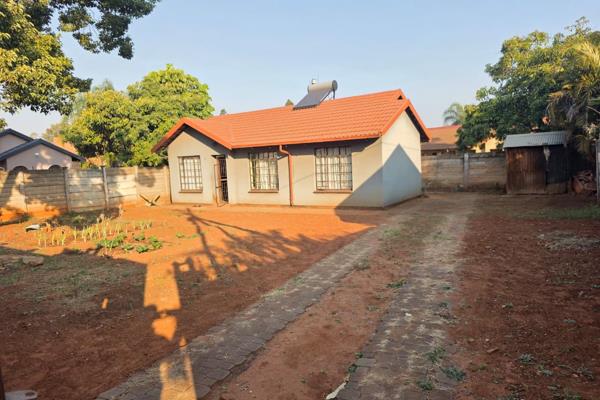 3-Bedroom Home in Akasia

Looking for a comfortable family home in Akasia? This 3-bedroom property offers a practical layout with 1 ...