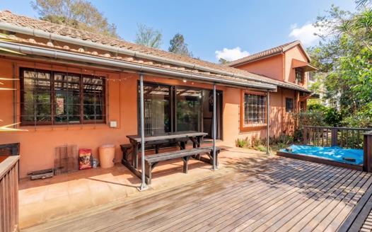 4 Bedroom House for sale in Waterfall