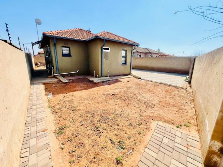 Listing number: P24-117520828, Image number: 2
