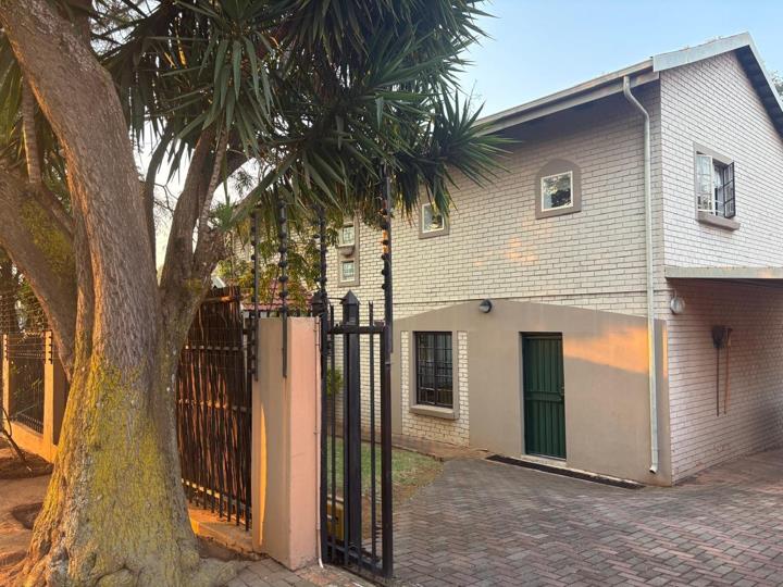 Listing number: P24-117521540, Image number: 2