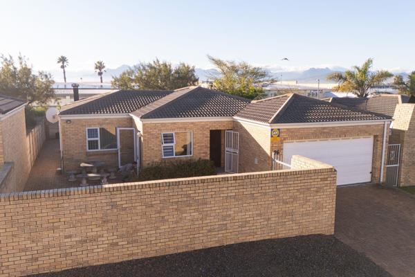 Do not miss out on this gem situated in Brackenfell

This 3 Bedroom Townhouse in Brackenfell offers an excellent, low-maintenance ...