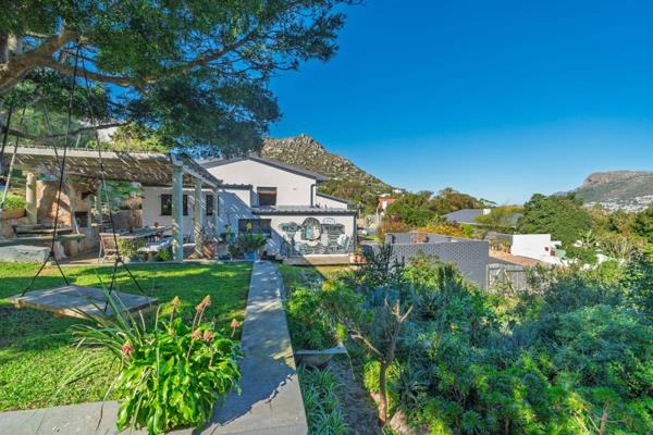 Set in a large established garden on a quiet avenue close to the golf course, this ...