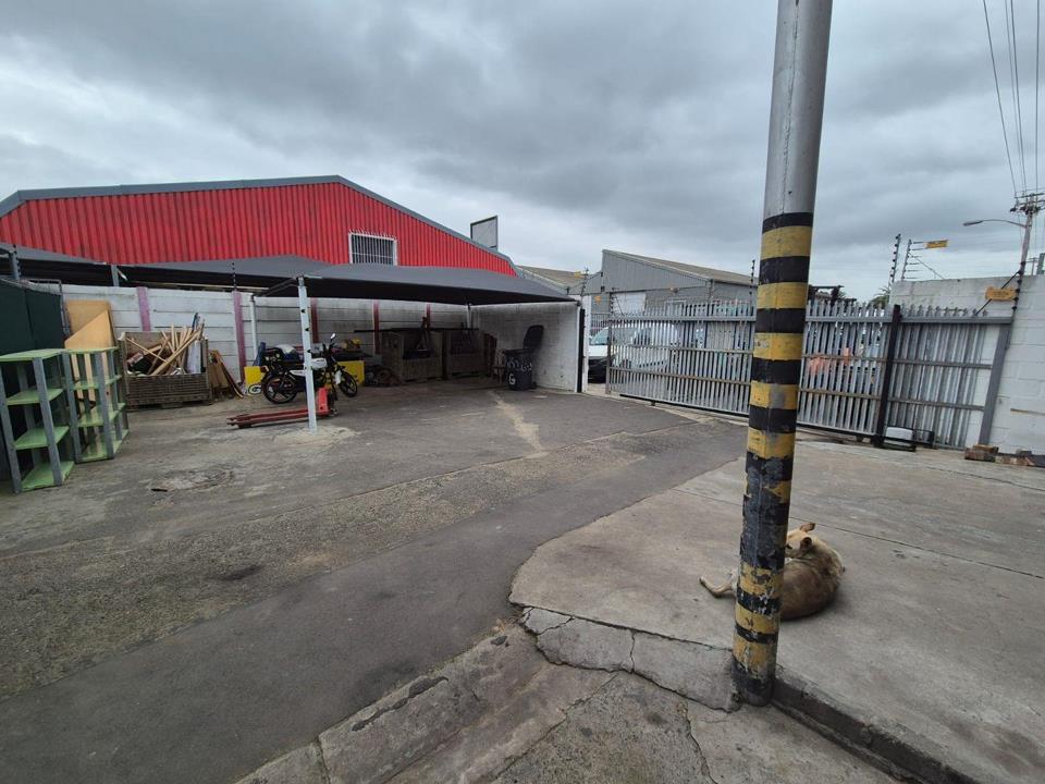 Listing number: P24-117528026, Image number: 1, Warehouse For Sale in Beaconvale