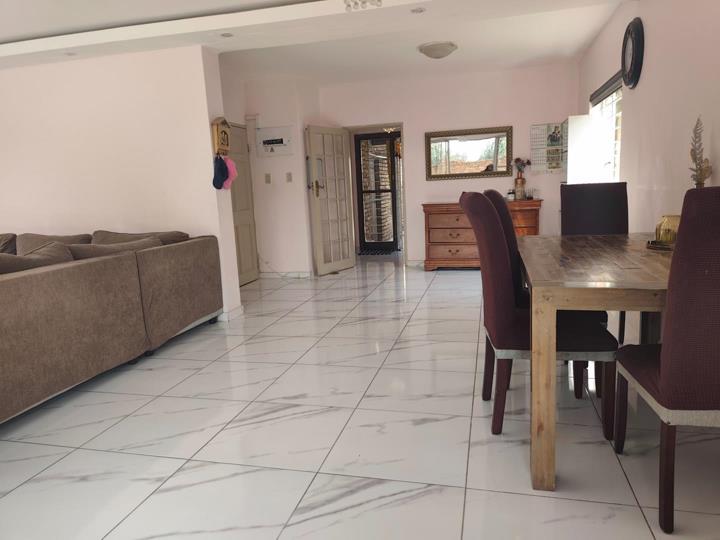 Listing number: P24-117528712, Image number: 3