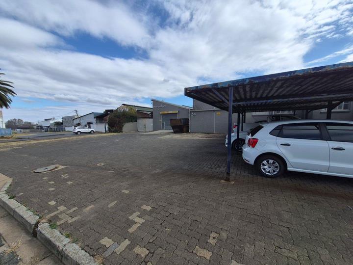 Listing number: P24-117529094, Image number: 2, Parking Bays