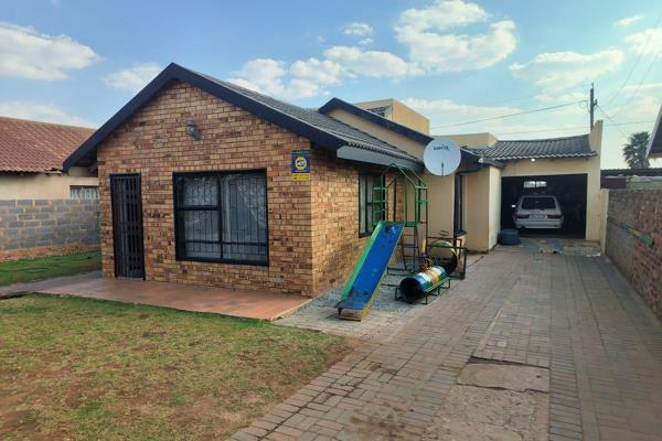 Welcome to this well positioned 3-bedroom, 2-bathroom home in Extension 6, Jouberton, offering comfortable living space and an ...