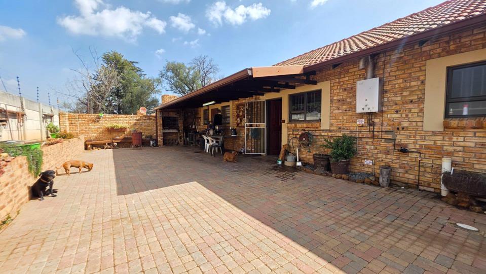 Listing number: P24-117531752, Image number: 3