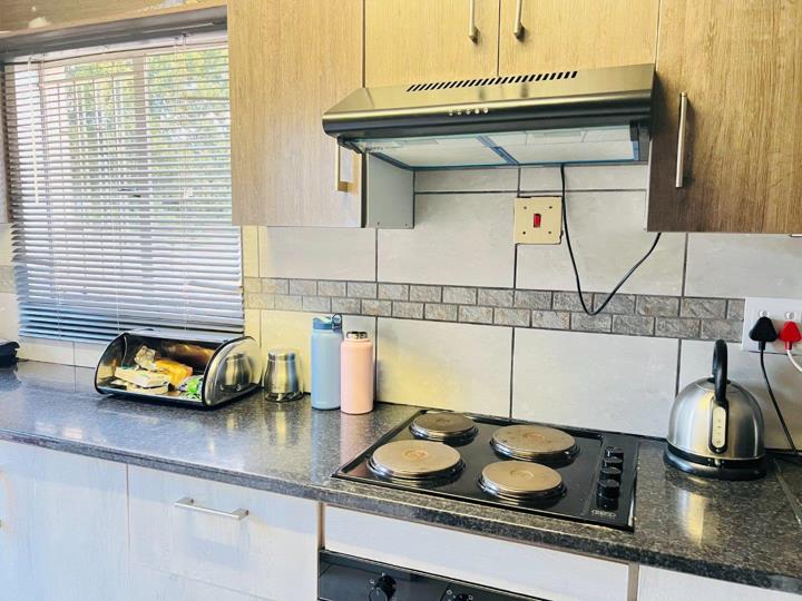 Listing number: P24-117533366, Image number: 2