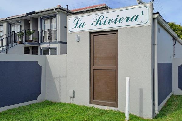 Modern 2 bedroom ground floor apartment to rent in popular security complex.

Offering 2 bedrooms, spacious bathroom and open plan ...