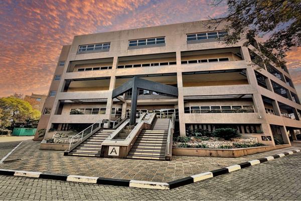 Situated in the heart of the Parktown district, this office park offers an exceptional ...