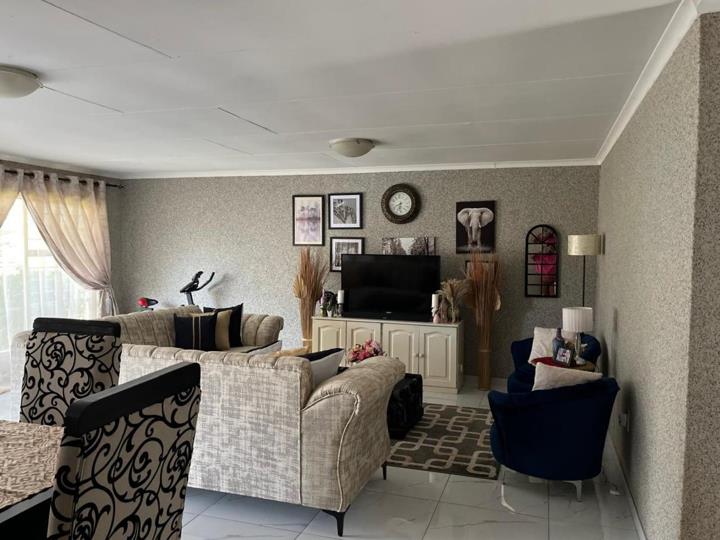 Listing number: P24-117683287, Image number: 3