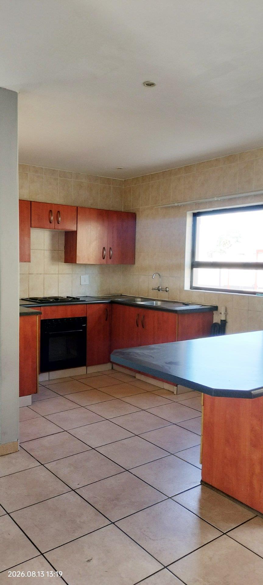 2 Bedroom Apartment / Flat to Rent in Reyno Ridge