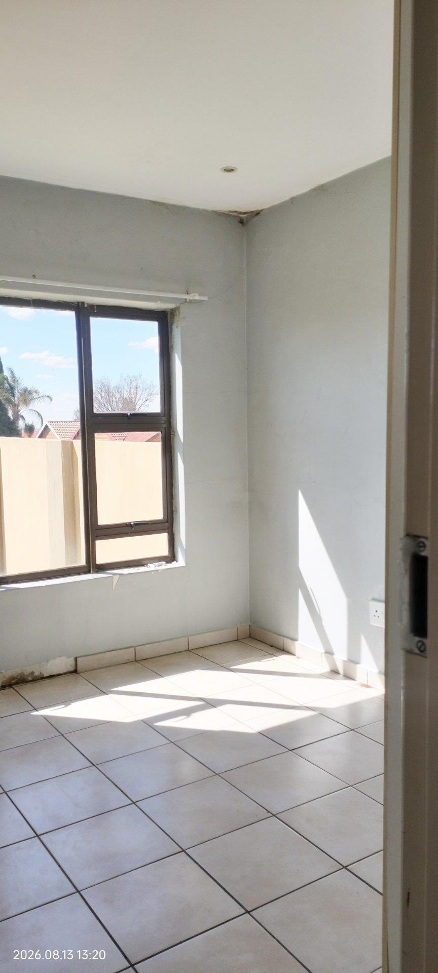 2 Bedroom Apartment / Flat to Rent in Reyno Ridge