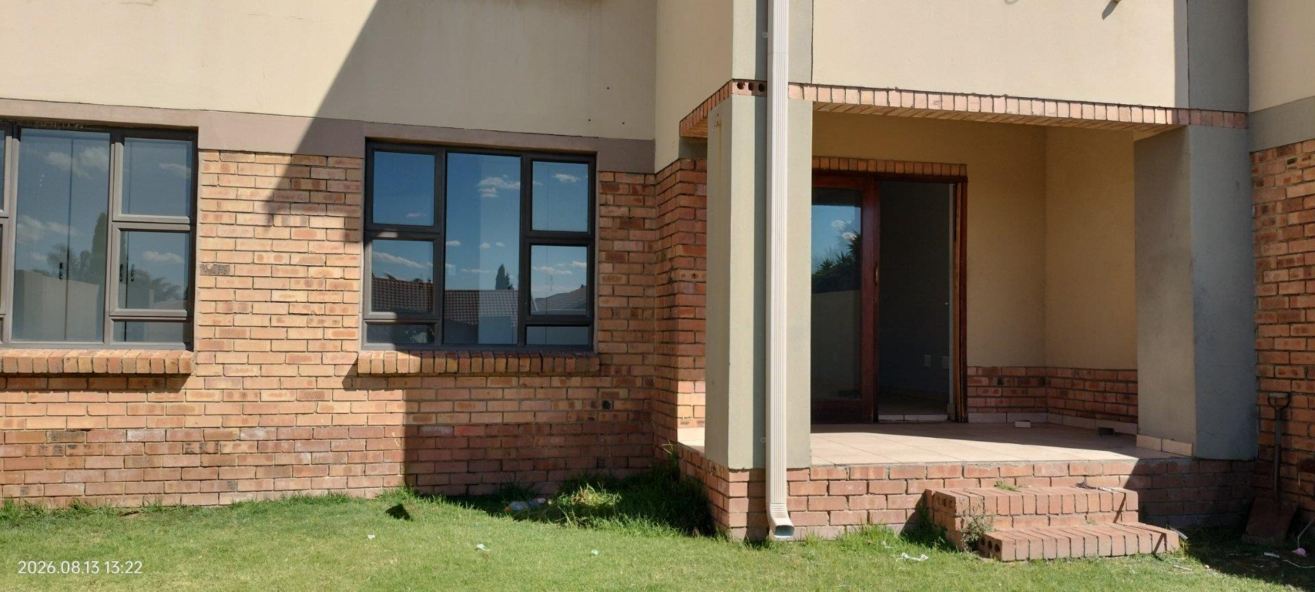 2 Bedroom Apartment / Flat to Rent in Reyno Ridge