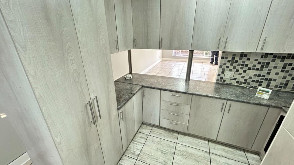 Listing number: P24-117538695, Image number: 2