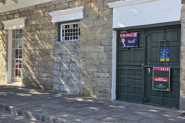 This commercial property in Graaff-Reinet’s sought-after Church Street presents a rare opportunity for entrepreneurs and investors. The ...