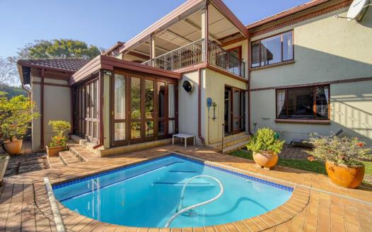 4 Bedroom House for sale in Eldo Park