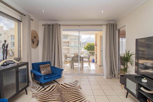 2 Bedroom Apartment / Flat for sale in Strand South