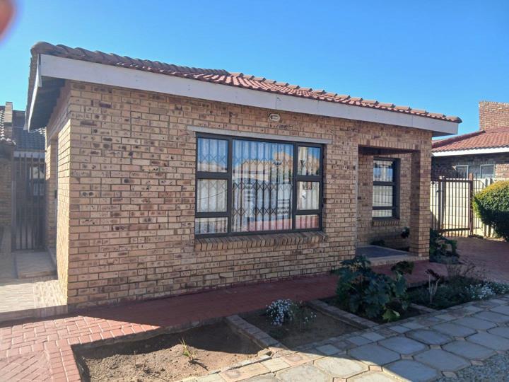 Listing number: P24-117536499, Image number: 2