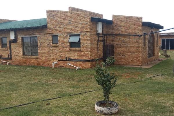 Nestled in the tranquil enclave of Withok Estate, Brakpan, this two bedroom farm property offers a peaceful rural lifestyle with ...