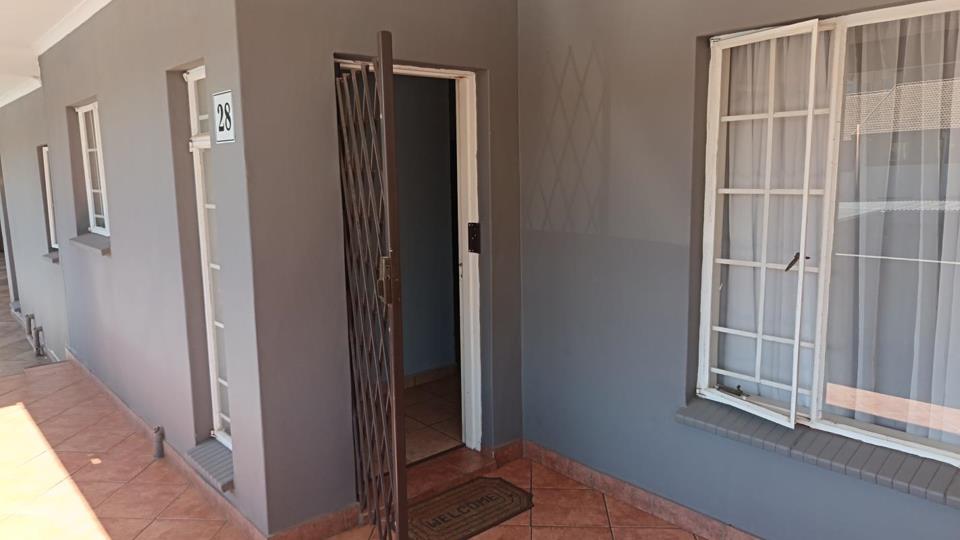 Listing number: P24-117547893, Image number: 2