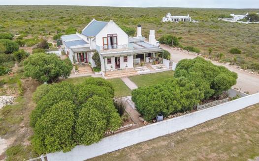 4 Bedroom House for sale in Pelgrimsrust