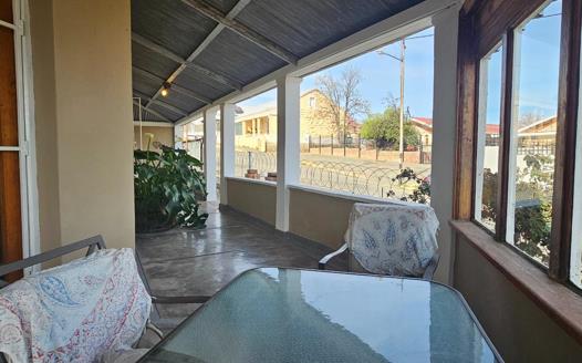 4 Bedroom House for sale in Oudtshoorn North