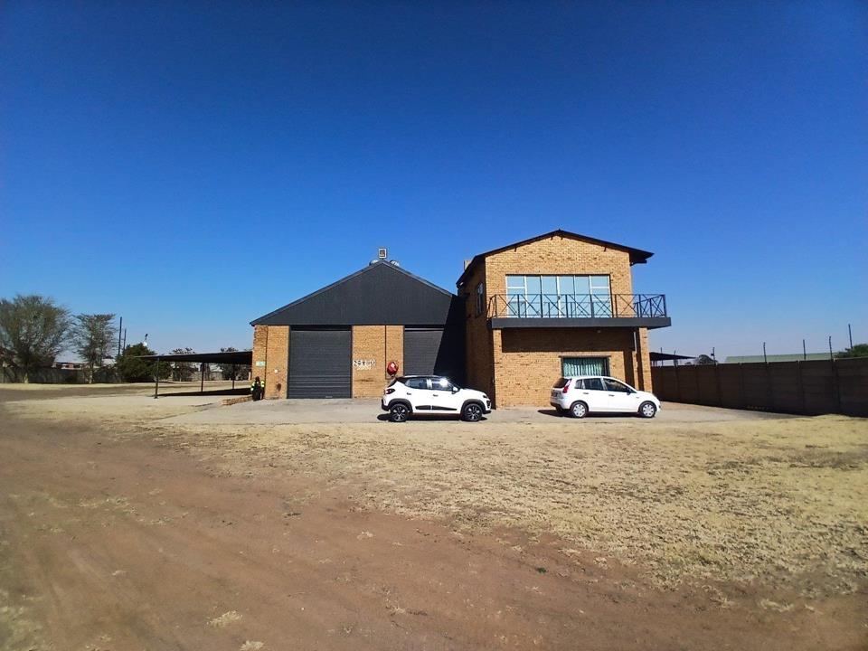 Commercial Property in Aureus in Aureus, Randfontein