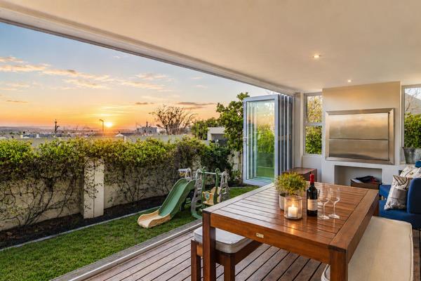 EXCLUSIVE SOLE MANDATE PRESENTED BY TEAM JUAN COMBRINCK

This well-designed 3-bedroom ...