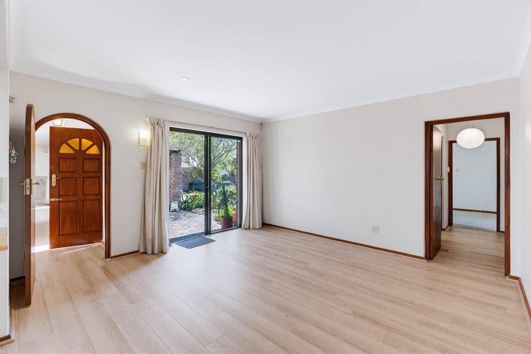 Listing number: P24-117554253, Image number: 1