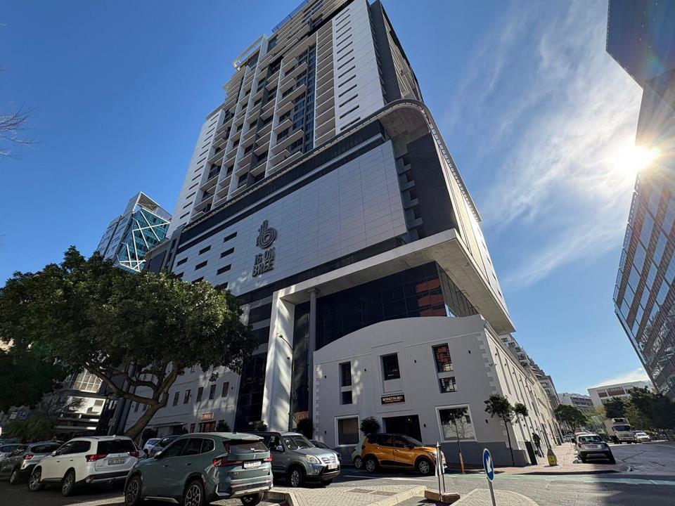 Listing number: P24-117554388, Image number: 1, Office/Showroom To Let in Cape Town CBD
