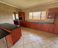 House for sale in Kenleaf