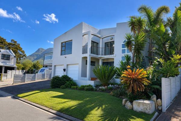 Beautifully positioned in a quiet cul-de-sac, this spacious double-storey home offers ...
