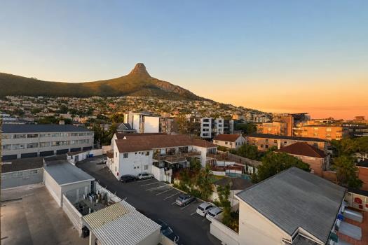 0.5 Bedroom Apartment / Flat for sale in Sea Point