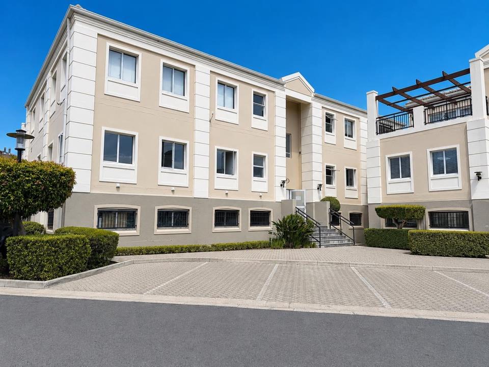 Listing number: P24-117561833, Image number: 1, Main Photo 