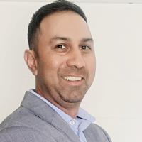 Agent profile for Ushay Dinna