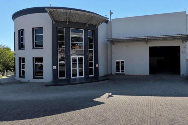 Key Property Highlights

Erf &amp; Footprint: Generous 3,300 m2 stand featuring 1,200 m2 of versatile floor space under roof.

A-Grade ...